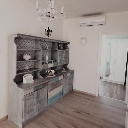 Family Garden Apartmanhaz Шіофок Екстер'єр фото