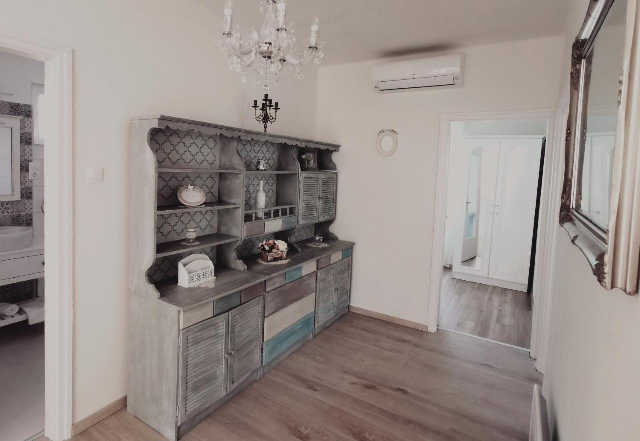 Family Garden Apartmanhaz Шіофок Екстер'єр фото